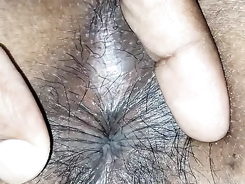 Witness how this nasty Sri Lankan aunty goes super-naughty in doggie-style with a close-up look of her cock-squeezing vag and cock-squeezing caboose