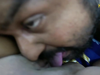 Kavita Close-Up: Desi Indian Kavita Gets Their way Pussy Filled relating to Cum
