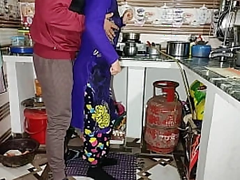 Step step-sista smashed in the kitchen, when she's cooking.