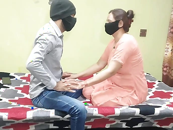 Desi Aunty & Bhabhi realize their tight pussies drilled steadfast in steamy Indian triune