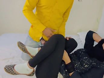 Indian Muslim Hijab girl wage-earner fucked by office boss hard copulation