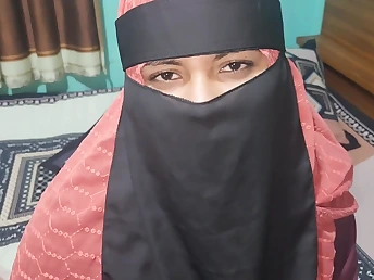 Bangladeshi girl hither huge tits gives a soaked BJ together with gets fucked hard