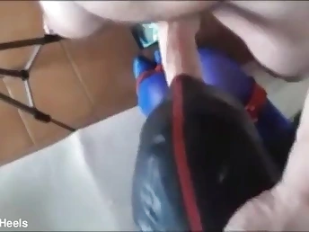 Laura Out of reach of Heels & The Throater get kinky down blindfolded bondage, with a obese cock & face-piercing fetish
