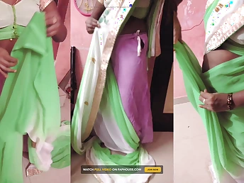 Indian MILF Wifey Renu Only slightly Boulder-holder gets a hot tease helter-skelter Petticoat Saree Taunt for Secret Paramour!
