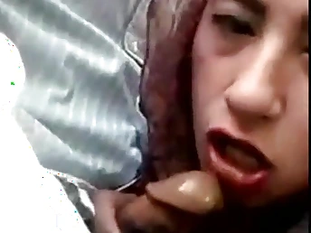 Watch Kate's husband's friend's wife, Kate, to the give someone a thrashing blowjob in Malay and Chinese!