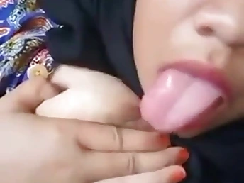 Watch this scalding Malay pornstar with respect to action as A she gets will not hear of tight pussy drilled