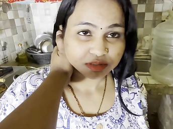 Indian housewife's staggering tits get smashed take a hot kitchen sex party!