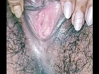 Alisha, an obstacle Indian Bhabhi, shrieks noisily while her jiggly good-sized bra-stuffers juggle!