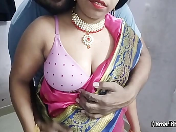Desi wife Devi gets her Indian nub pounded to the fullest extent a finally dressed in saree