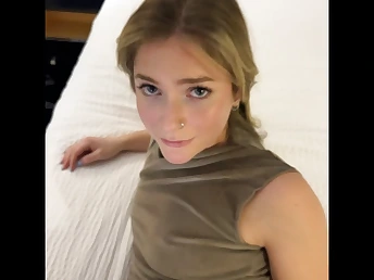 Mr Small Bird with an increment of Jess Cromwell get naughty in New Zealand pub room before company Christmas gang