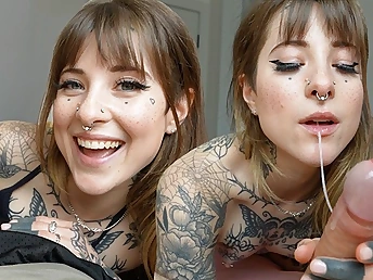 Watch my hot tattooed stepsister Jak Sword beg for a juicy internal ejaculation - awlivv
