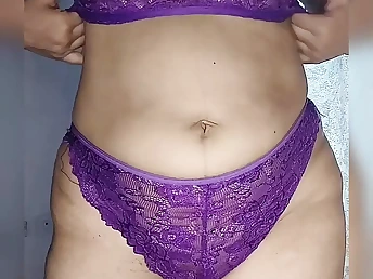 Ahead to Desi Bhabhi Indian MILF strip down and tease on webcam - Indian Bhabhi