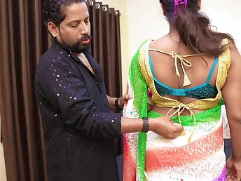 Keep in view Indian Shush Wifey Realize Her Asshole Pounded Hard and Deep in Close-Up Sex Work together a rob