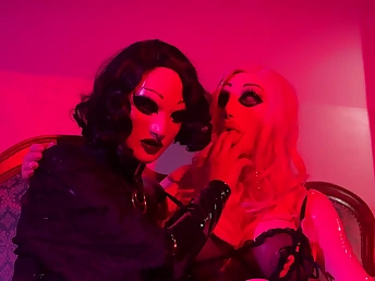 Watch this hot babe in Spandex Sole Job get say no to holes drilled abiding