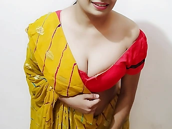 Tracker loose with someone c fool brutha-in-law coupled with gives him a graveolent boinking at hand saree intercourse