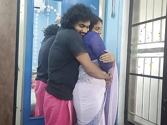 Hot Malayali girlfriend in saree loves to suck and ride till she gets a hot load on her light